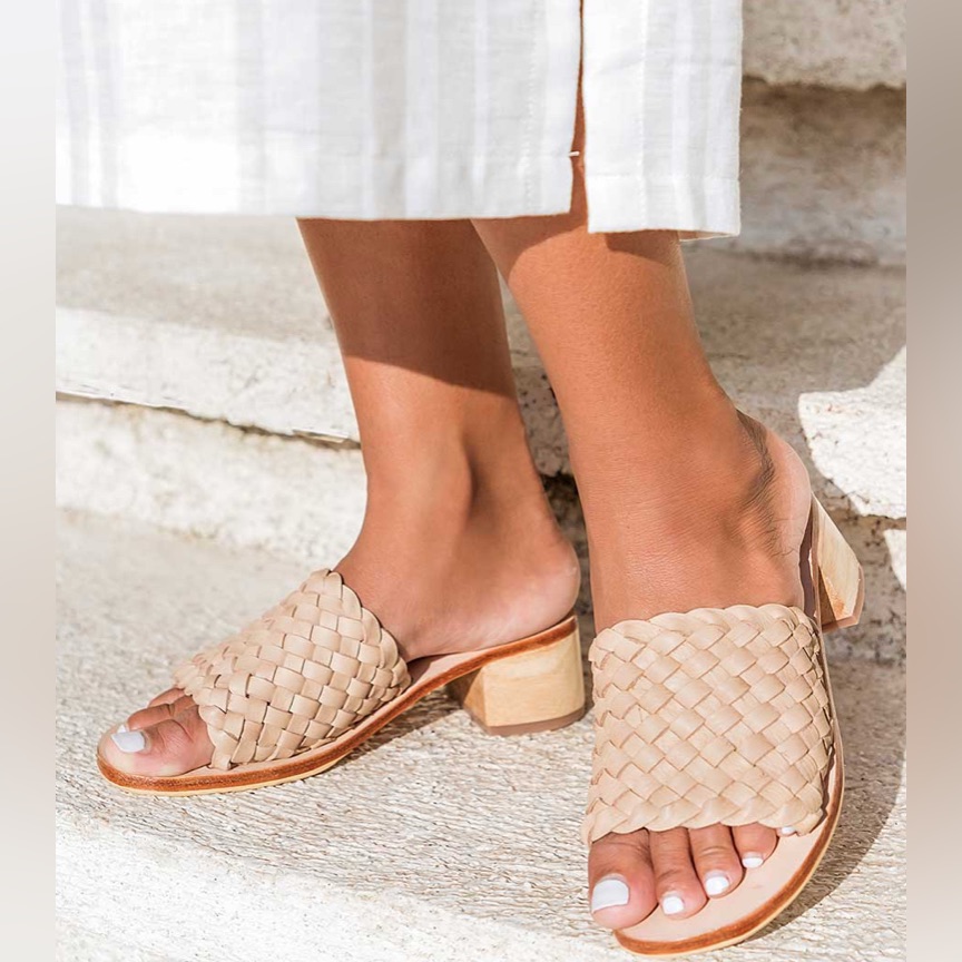 Nwt Liberte Cream Colored Mules